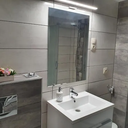 Devai-Lux Apartman Sarvar Exterior photo