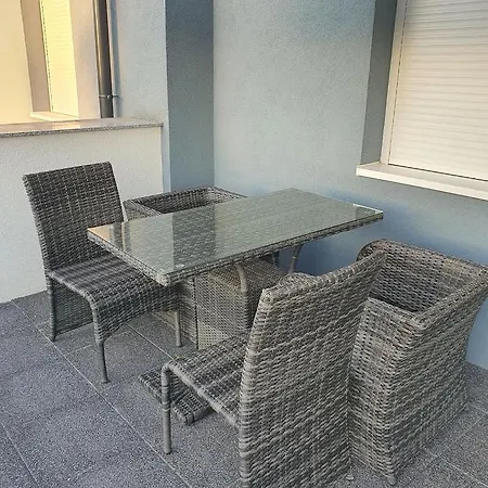 Devai-Lux Apartman Sarvar Exterior photo