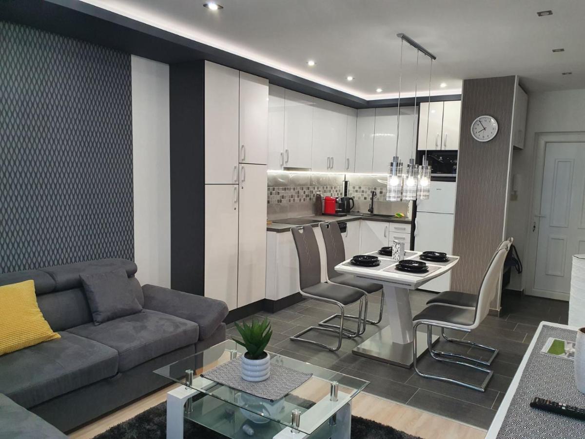 Devai-lux Apartment