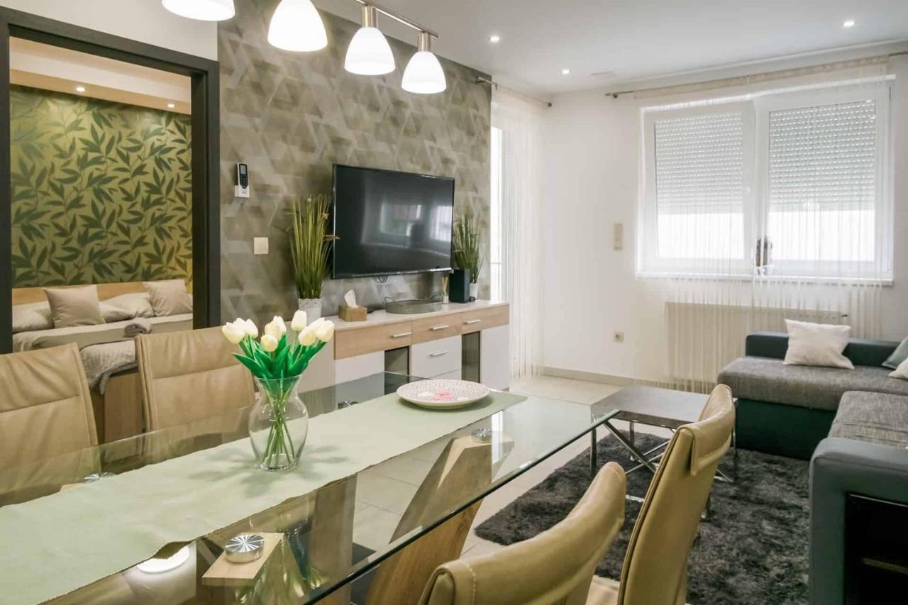 Devai-lux Apartment Sarvar