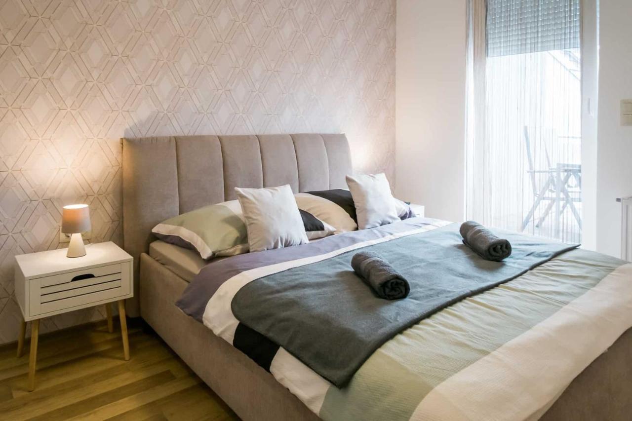 Devai-lux Apartment